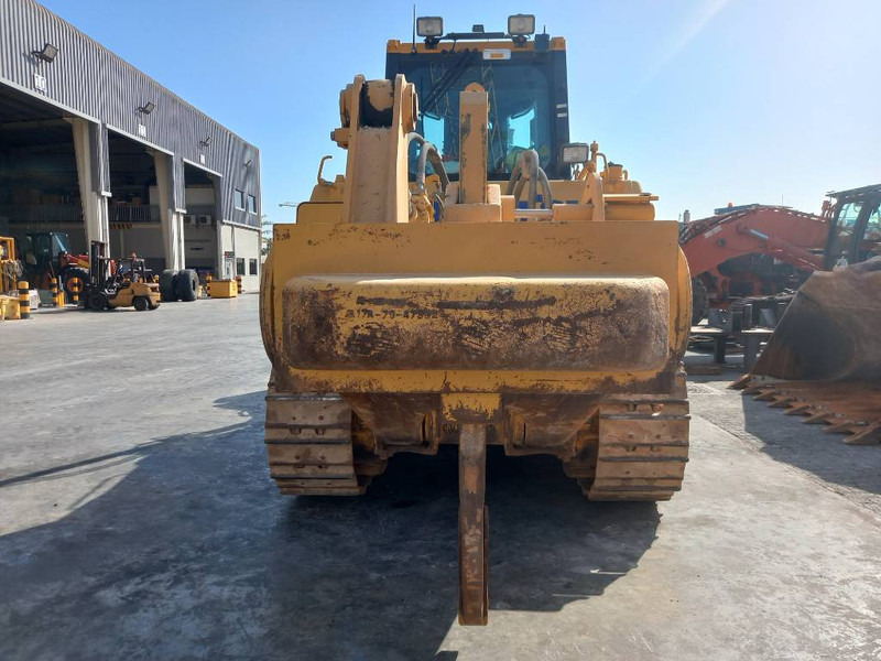 Komatsu D155-6R (4 pieces available in Abu Dhabi) - Бульдозер: фото 3 Komatsu D155-6R (4 pieces available in Abu Dhabi) - Бульдозер: фото 3