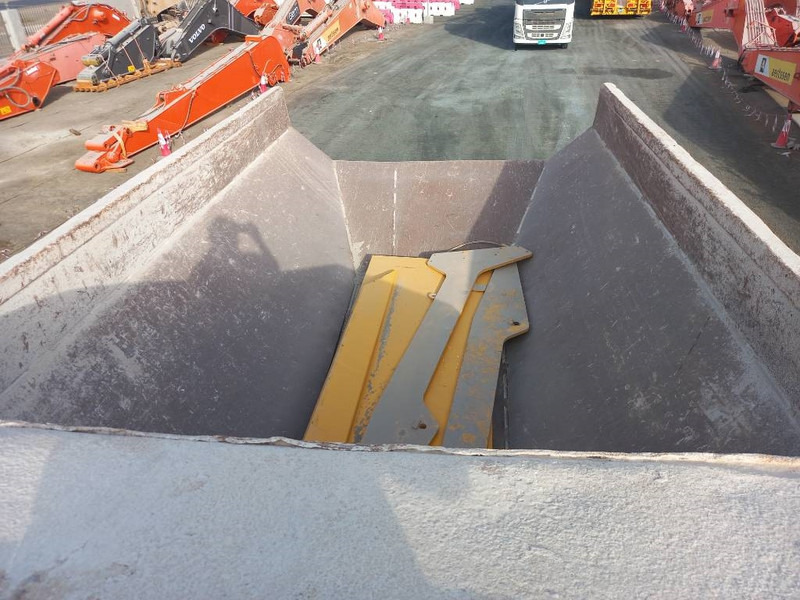 Komatsu HM400-3R (4 pcs available in Abu Dhabi) - Сочленённый самосвал: фото 5 Komatsu HM400-3R (4 pcs available in Abu Dhabi) - Сочленённый самосвал: фото 5