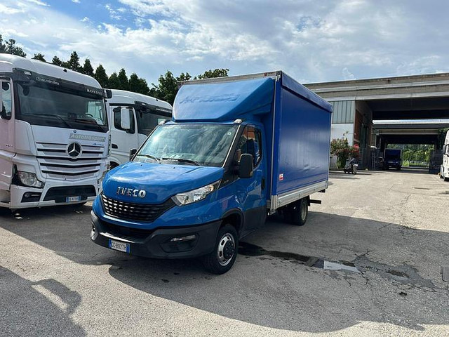 Iveco 35C16 - Тентованный фургон: фото 2 Iveco 35C16 - Тентованный фургон: фото 2