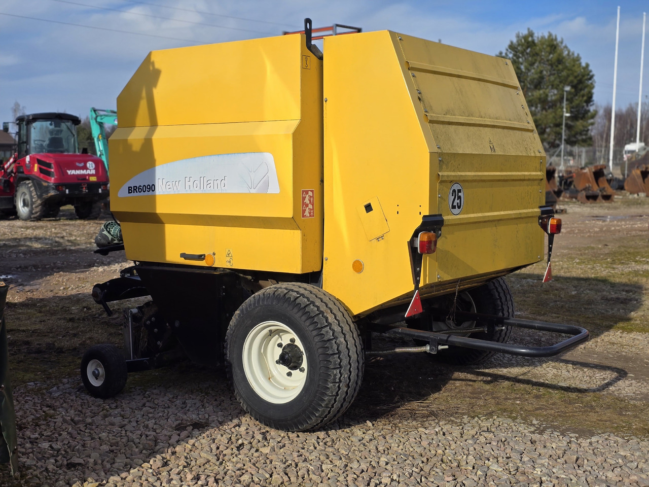 New Holland BR6090 - Пресс-подборщик рулонный: фото 1 New Holland BR6090 - Пресс-подборщик рулонный: фото 1