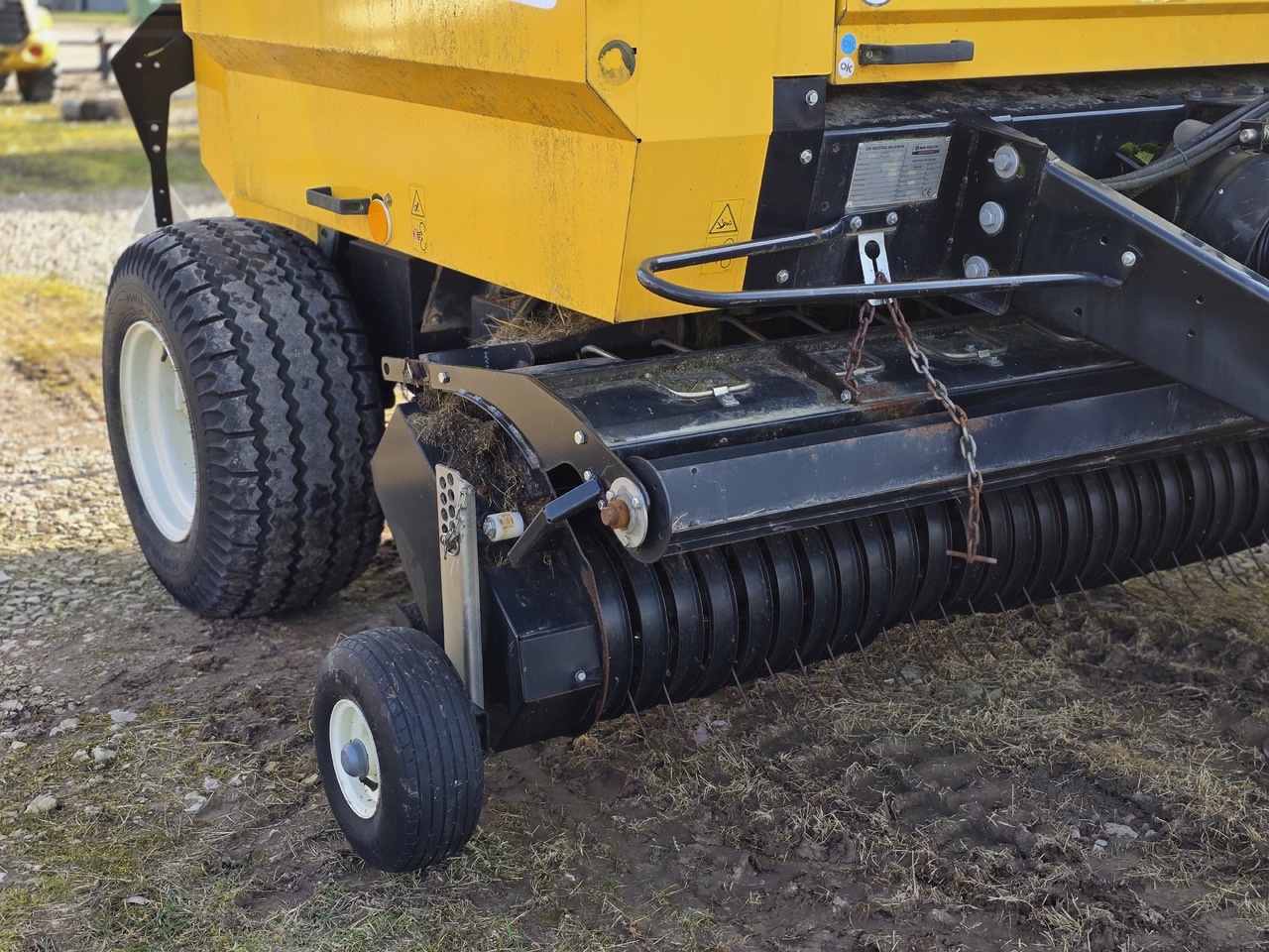 New Holland BR6090 - Пресс-подборщик рулонный: фото 2 New Holland BR6090 - Пресс-подборщик рулонный: фото 2