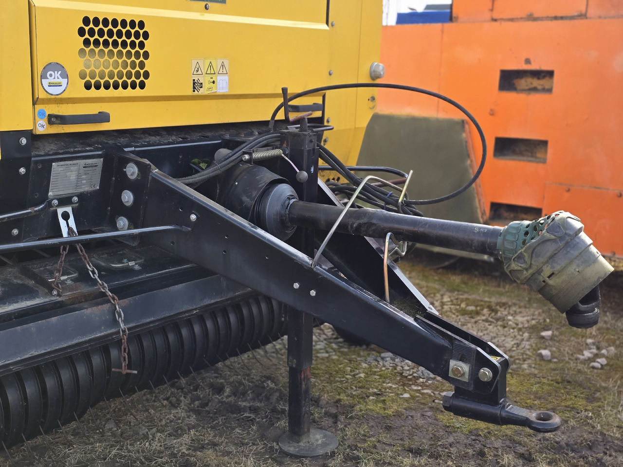 New Holland BR6090 - Пресс-подборщик рулонный: фото 3 New Holland BR6090 - Пресс-подборщик рулонный: фото 3