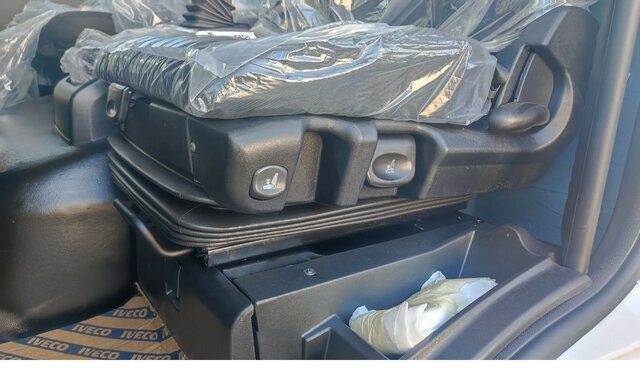 IVECO EuroCargo ML120EL21 EVI_E-AC+ PILOT+PTO... - Грузовик-шасси: фото 5 IVECO EuroCargo ML120EL21 EVI_E-AC+ PILOT+PTO... - Грузовик-шасси: фото 5