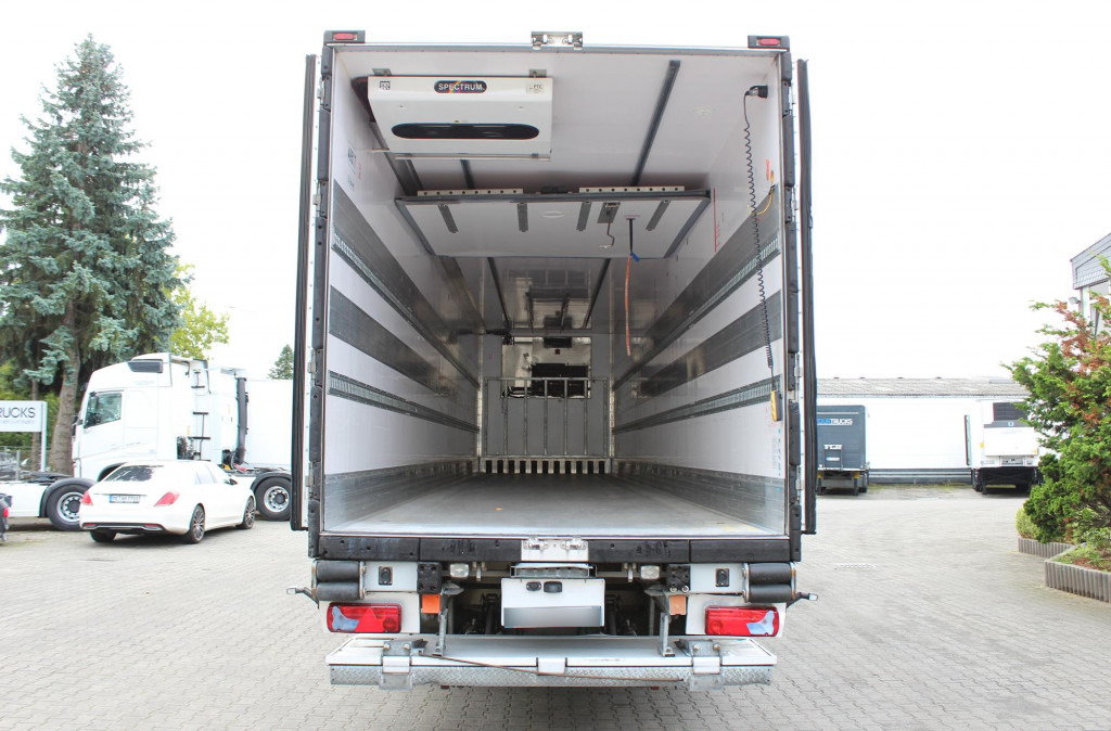 Полуприцеп-рефрижератор Lamberet TK SLXi Spectrum 2,65h Bi-Temp LBW FRC Aluboden: фото 13 Полуприцеп-рефрижератор Lamberet TK SLXi Spectrum 2,65h Bi-Temp LBW FRC Aluboden: фото 13