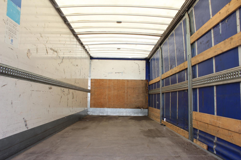 MAN TGL 12.220 Plane-Koffer 7,5 m LBW Klima 199TKm - Грузовик с закрытым кузовом: фото 3 MAN TGL 12.220 Plane-Koffer 7,5 m LBW Klima 199TKm - Грузовик с закрытым кузовом: фото 3