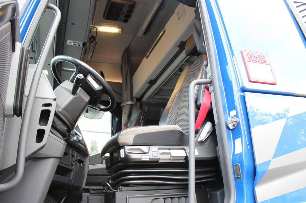 Renault T 520 E6 High  2Tanks Kühlbox Leder 2 Betten - Тягач: фото 2 Renault T 520 E6 High  2Tanks Kühlbox Leder 2 Betten - Тягач: фото 2