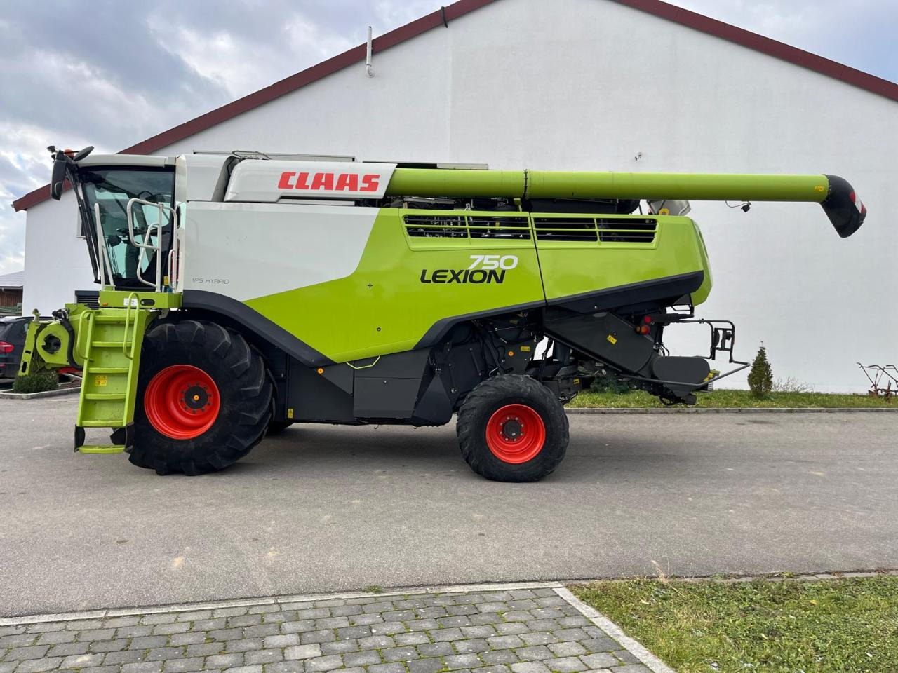 CLAAS Lexion 750 V-Kanal 3D, 30kmh, Mercedes Motor, Baujahr 2017 - Зерноуборочный комбайн: фото 3 CLAAS Lexion 750 V-Kanal 3D, 30kmh, Mercedes Motor, Baujahr 2017 - Зерноуборочный комбайн: фото 3