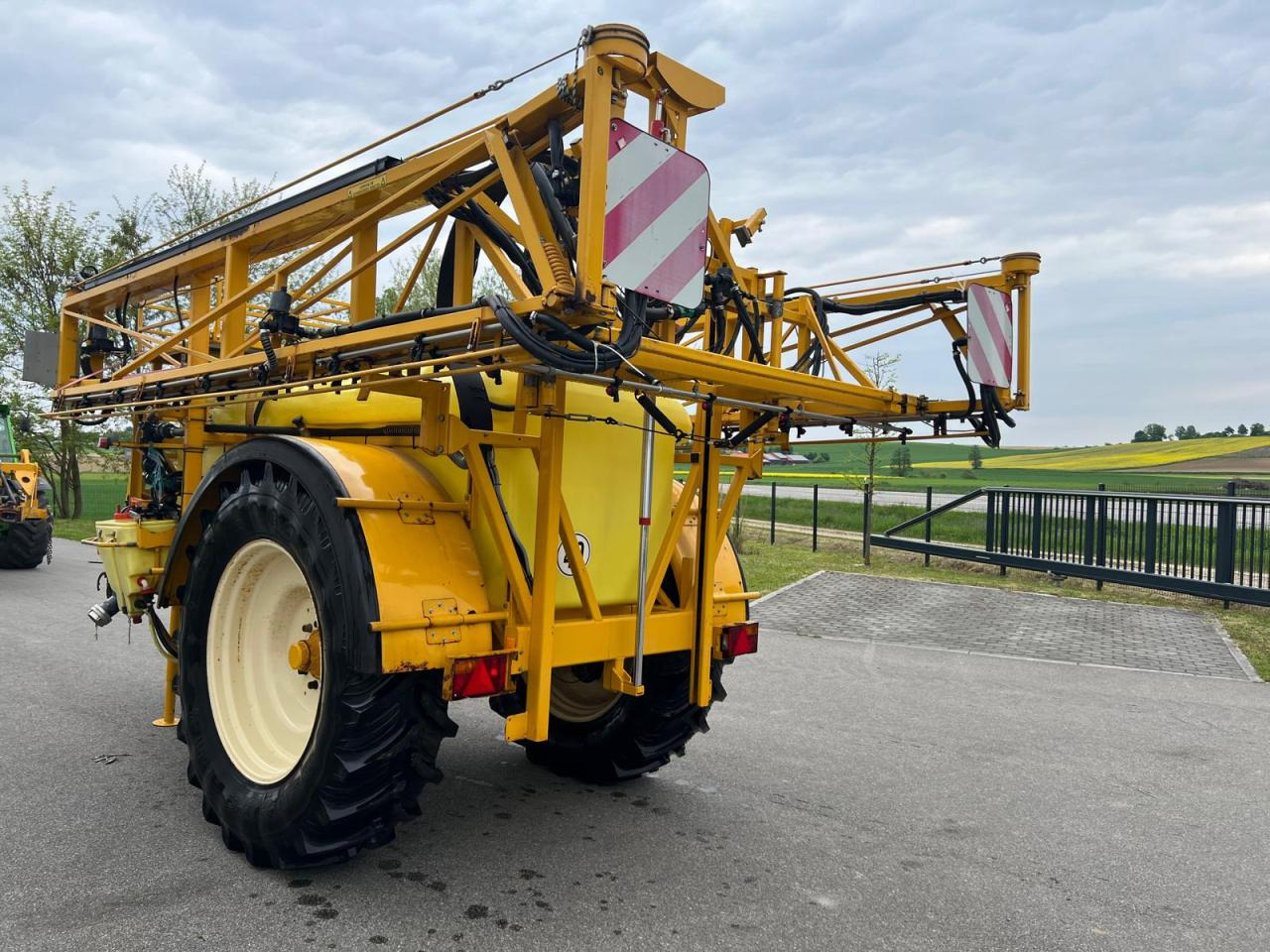 Dubex Vector 27m 3200ltr Spritze - Прицепной опрыскиватель: фото 3 Dubex Vector 27m 3200ltr Spritze - Прицепной опрыскиватель: фото 3