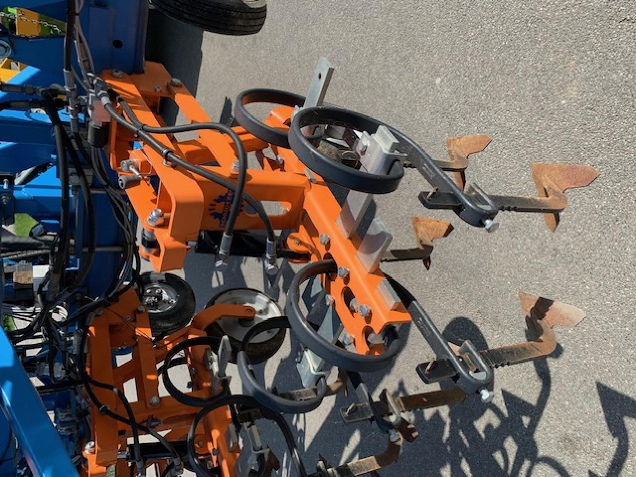 Schmotzer Hackgerät 8 - reihig, 75cm, mit Section Controll und Verschieberahmen, Schmotzer - Техника для обработки почвы: фото 4 Schmotzer Hackgerät 8 - reihig, 75cm, mit Section Controll und Verschieberahmen, Schmotzer - Техника для обработки почвы: фото 4