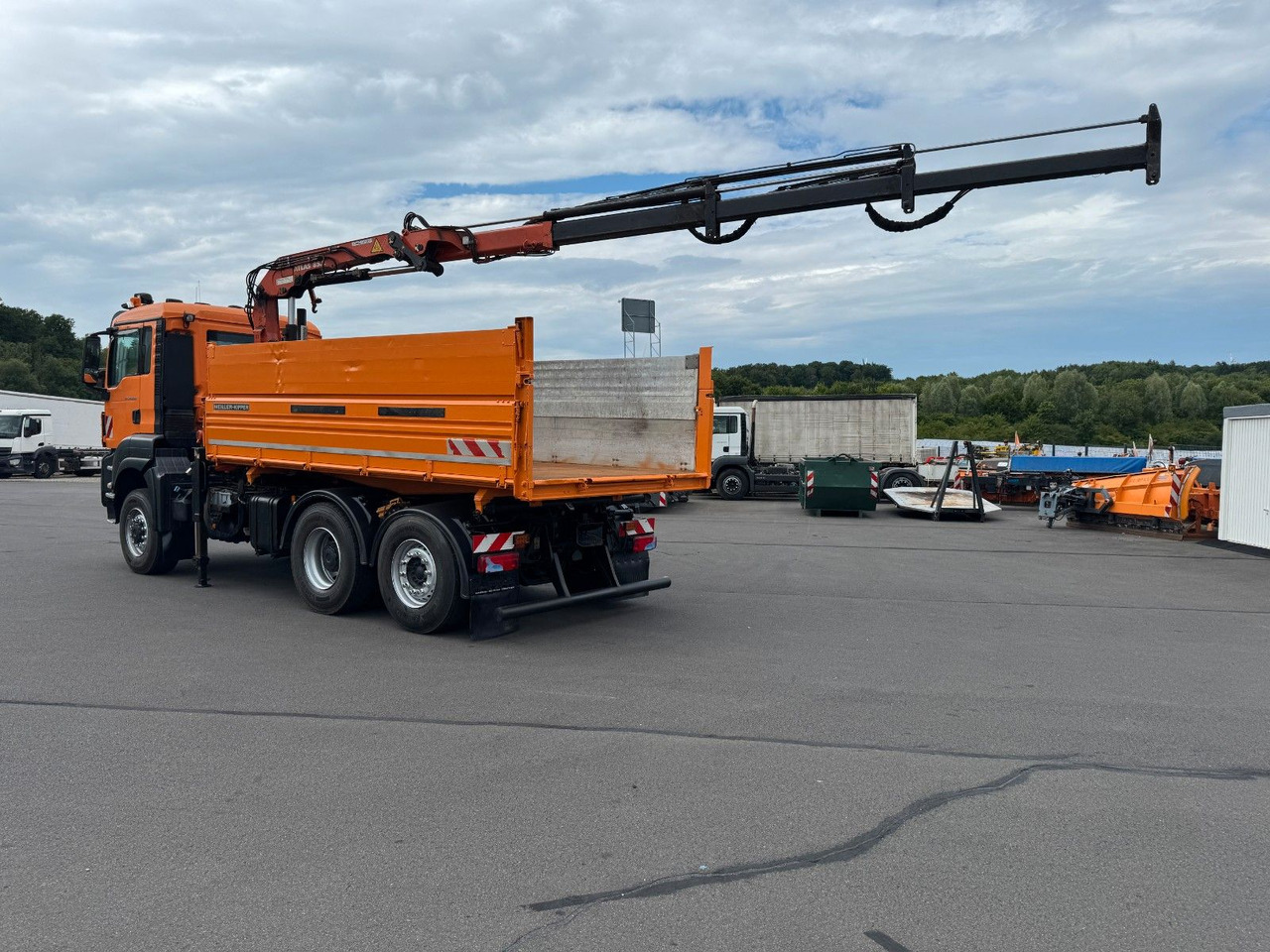 MAN TGS 28.400 6x4-4 BL Kipper / Kran / Winterdienst - Самосвал, Автоманипулятор: фото 2 MAN TGS 28.400 6x4-4 BL Kipper / Kran / Winterdienst - Самосвал, Автоманипулятор: фото 2