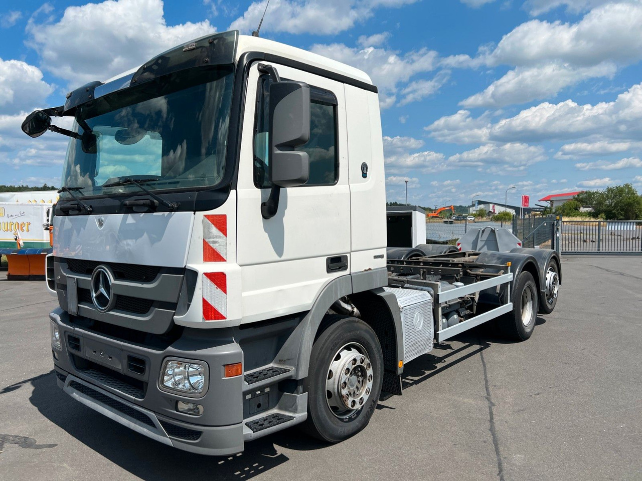 Mercedes-Benz Actros 2532 6x2 MP 3 Lenkachse /Liftachse / Mercedes-Benz Actros 2532 6x2 MP 3 Lenkachse /Liftachse / - Грузовик-шасси: фото 1 Mercedes-Benz Actros 2532 6x2 MP 3 Lenkachse /Liftachse / Mercedes-Benz Actros 2532 6x2 MP 3 Lenkachse /Liftachse / - Грузовик-шасси: фото 1
