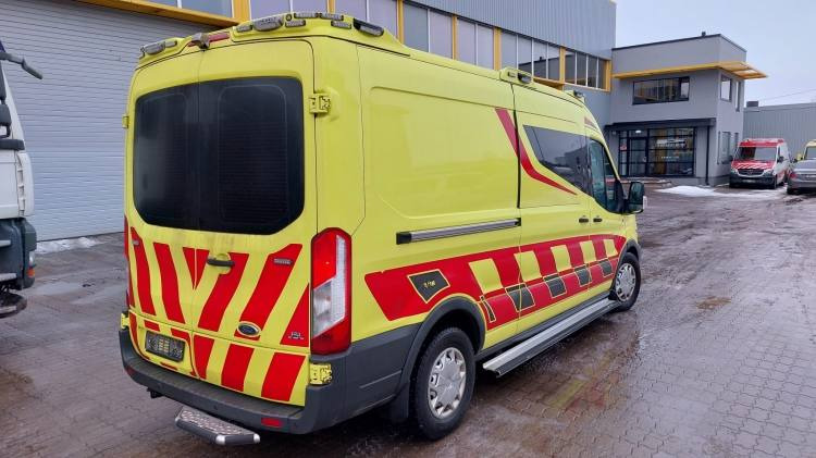 FORD TRANSIT 2,0TDI AMBULANCE KLIMA 1.2018 EURO 6, 3 UNITS - Машина скорой помощи: фото 3 FORD TRANSIT 2,0TDI AMBULANCE KLIMA 1.2018 EURO 6, 3 UNITS - Машина скорой помощи: фото 3