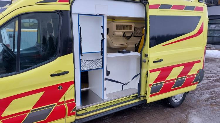 Машина скорой помощи FORD TRANSIT 2,0TDI AMBULANCE KLIMA 12.2018 EURO 6, 3 UNITS: фото 15
