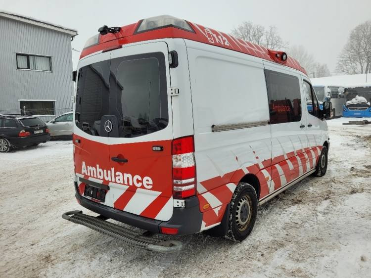 MERCEDES – BENZ SPRINTER 3.0D AMBULANCE (PROFILE) KLIMA 7.2015 EURO 6  - Машина скорой помощи: фото 4 MERCEDES – BENZ SPRINTER 3.0D AMBULANCE (PROFILE) KLIMA 7.2015 EURO 6  - Машина скорой помощи: фото 4