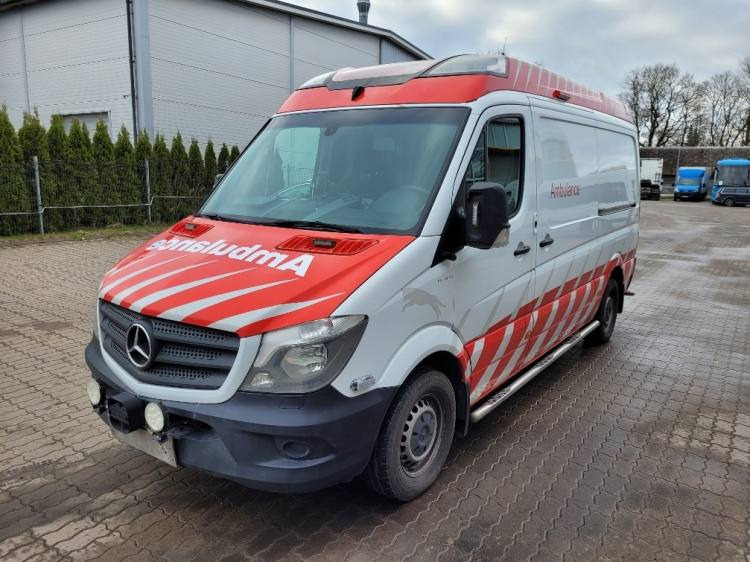 MERCEDES – BENZ SPRINTER 319 3.0D AMBULANCE (PROFILE) KLIMA, 6.2017, EURO 6  - Машина скорой помощи: фото 2 MERCEDES – BENZ SPRINTER 319 3.0D AMBULANCE (PROFILE) KLIMA, 6.2017, EURO 6  - Машина скорой помощи: фото 2
