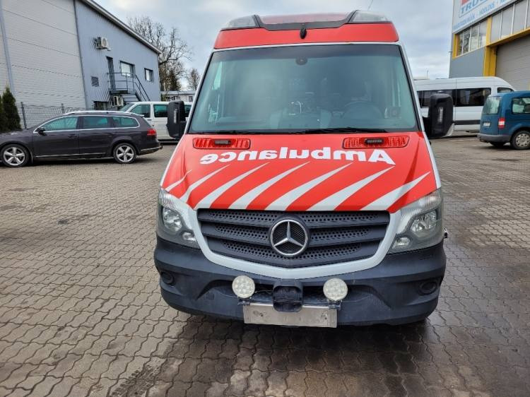 MERCEDES – BENZ SPRINTER 319 3.0D AMBULANCE (PROFILE) KLIMA, 6.2017, EURO 6 - Машина скорой помощи: фото 3 MERCEDES – BENZ SPRINTER 319 3.0D AMBULANCE (PROFILE) KLIMA, 6.2017, EURO 6 - Машина скорой помощи: фото 3