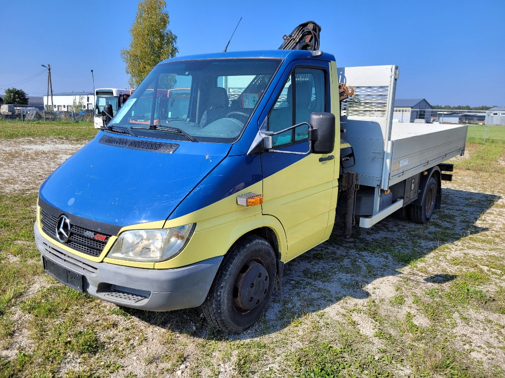 MERCEDES – BENZ SPRINTER 616CDI HIAB 027-2 Crane 10.2004 - Малотоннажный бортовой грузовик: фото 2 MERCEDES – BENZ SPRINTER 616CDI HIAB 027-2 Crane 10.2004 - Малотоннажный бортовой грузовик: фото 2