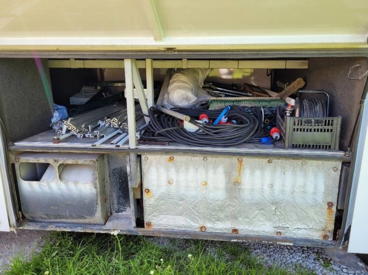 VOLVO B12M BERKHOF AXIAL70 MOTORHOME KLIMA 3.2003 - Туристический автобус: фото 5 VOLVO B12M BERKHOF AXIAL70 MOTORHOME KLIMA 3.2003 - Туристический автобус: фото 5