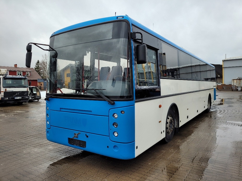 VOLVO B9R VEST CONTRAST, KLIIMA, 10.2012, EURO 5, HANDICAP LIFT, 51 seats, 12,8m - Пригородный автобус: фото 2 VOLVO B9R VEST CONTRAST, KLIIMA, 10.2012, EURO 5, HANDICAP LIFT, 51 seats, 12,8m - Пригородный автобус: фото 2
