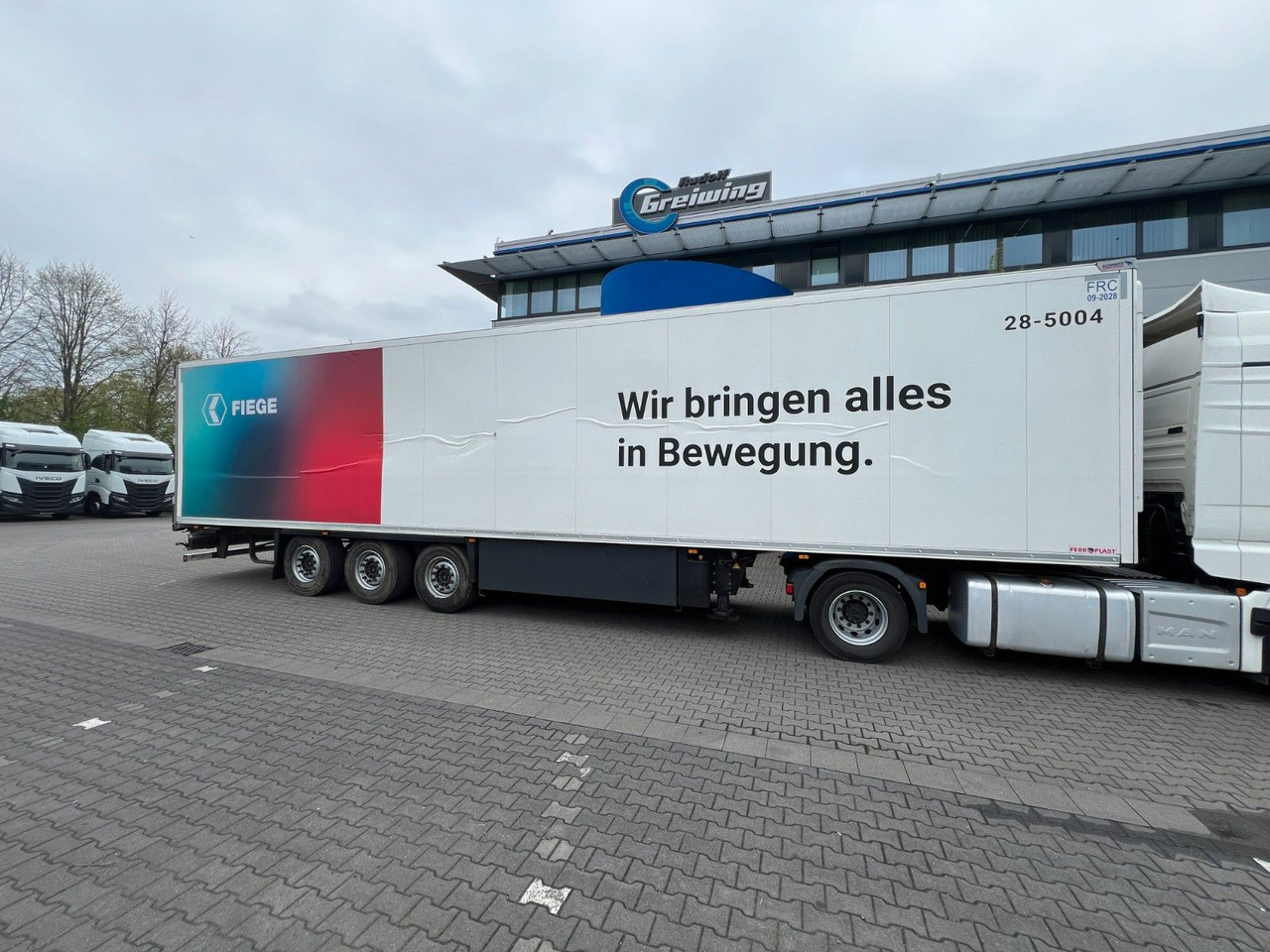 Schmitz Cargobull SKO 24/L - 13.4 FP TK SLXi 300; beschädigtes Fzg - Полуприцеп-рефрижератор: фото 2 Schmitz Cargobull SKO 24/L - 13.4 FP TK SLXi 300; beschädigtes Fzg - Полуприцеп-рефрижератор: фото 2