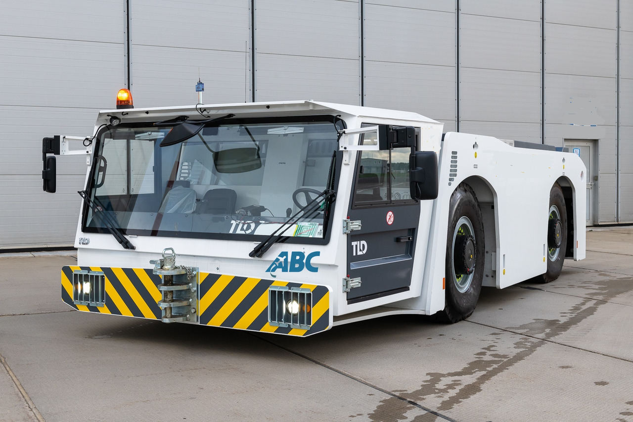TLD Pushback TMX450 - Аэродромный тягач: фото 2 TLD Pushback TMX450 - Аэродромный тягач: фото 2