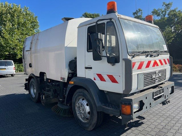 MAN 10.163 14.163 - Подметально-уборочная машина: фото 2 MAN 10.163 14.163 - Подметально-уборочная машина: фото 2