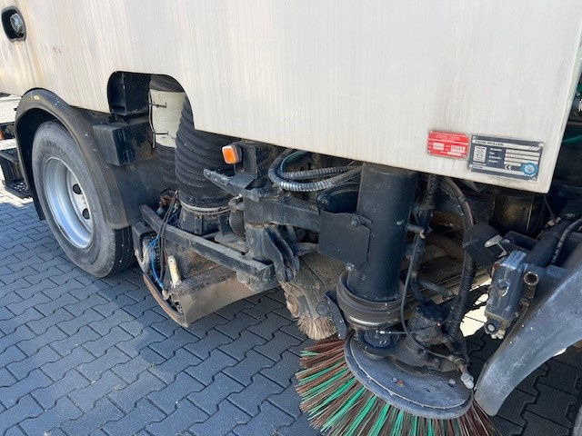 MAN 10.163 14.163 - Подметально-уборочная машина: фото 3 MAN 10.163 14.163 - Подметально-уборочная машина: фото 3