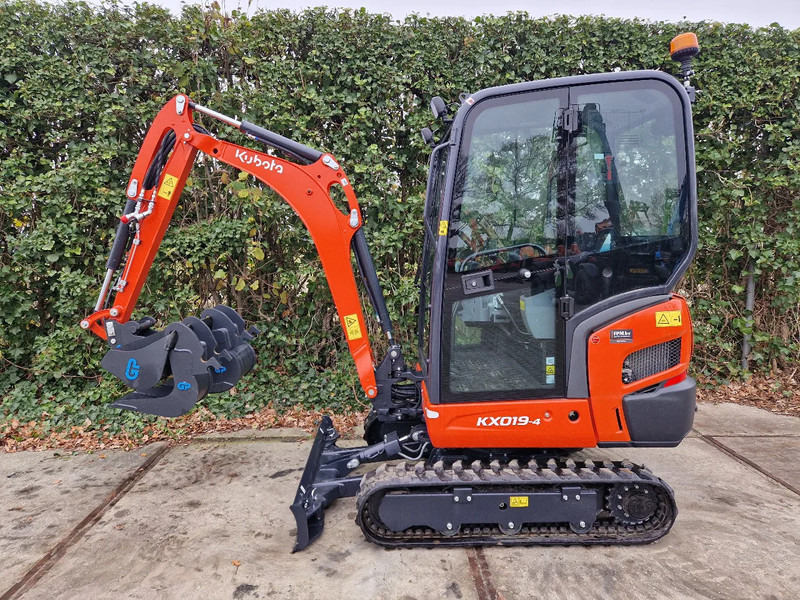 Kubota KX019-4 Hi-spec (NIEUW) - Мини-экскаватор: фото 1 Kubota KX019-4 Hi-spec (NIEUW) - Мини-экскаватор: фото 1