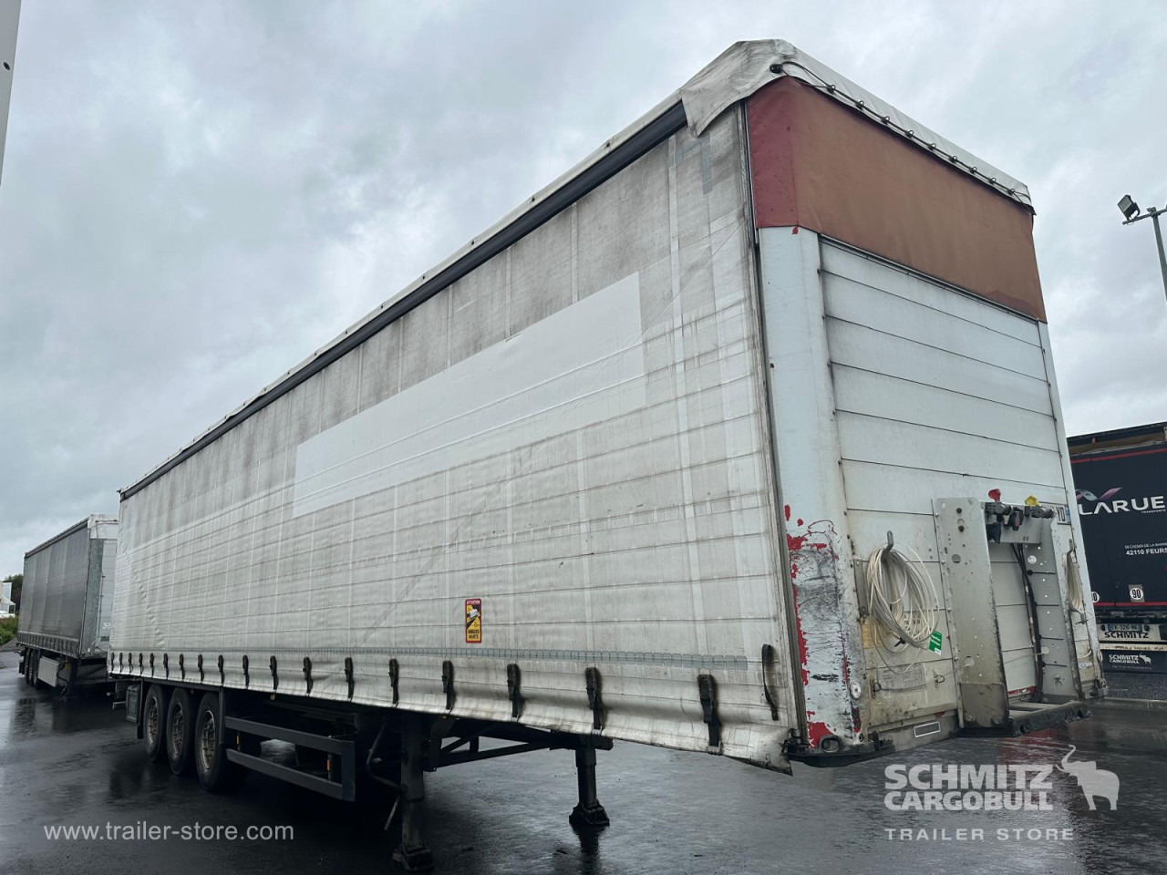 SCHMITZ Curtainsider Standard - Тентованный полуприцеп: фото 1 SCHMITZ Curtainsider Standard - Тентованный полуприцеп: фото 1