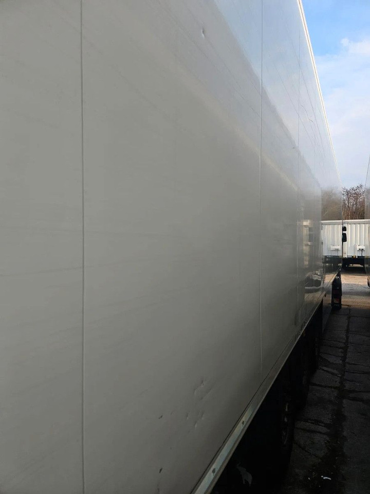 Полуприцеп-рефрижератор Schmitz Cargobull SCB S3B Schmitz Frigo Engine: фото 7 Полуприцеп-рефрижератор Schmitz Cargobull SCB S3B Schmitz Frigo Engine: фото 7