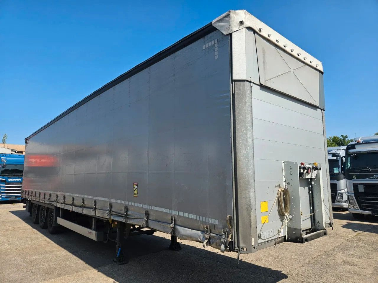 Schmitz Cargobull SCB S3T VARIOS 5 units! Lifting Axle A&C, XL Cod - Тентованный полуприцеп: фото 2 Schmitz Cargobull SCB S3T VARIOS 5 units! Lifting Axle A&C, XL Cod - Тентованный полуприцеп: фото 2