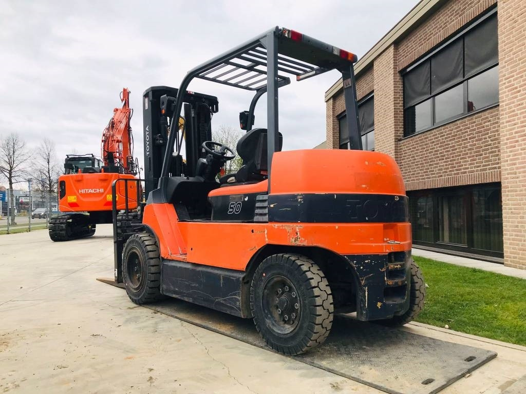 Toyota 7 FB MF 50 - Электропогрузчик: фото 5 Toyota 7 FB MF 50 - Электропогрузчик: фото 5