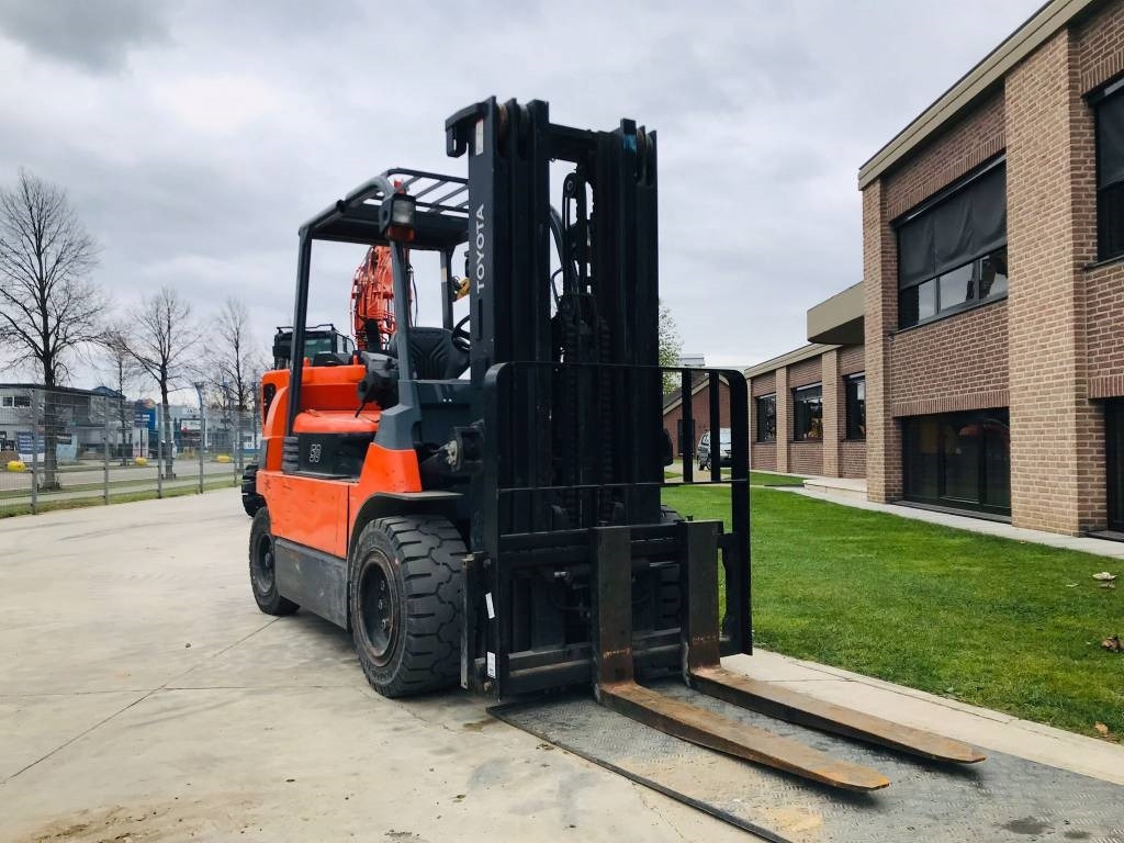 Toyota 7 FB MF 50 - Электропогрузчик: фото 2 Toyota 7 FB MF 50 - Электропогрузчик: фото 2