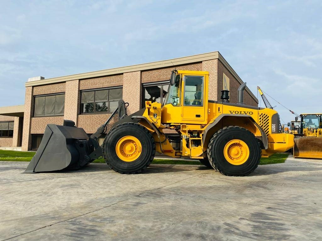 Volvo L 120e cdc steering - Колёсный погрузчик: фото 3 Volvo L 120e cdc steering - Колёсный погрузчик: фото 3