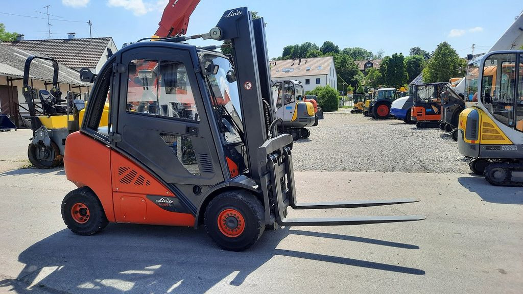 Linde H30D Triplex sehr schön - Дизельный погрузчик: фото 4 Linde H30D Triplex sehr schön - Дизельный погрузчик: фото 4