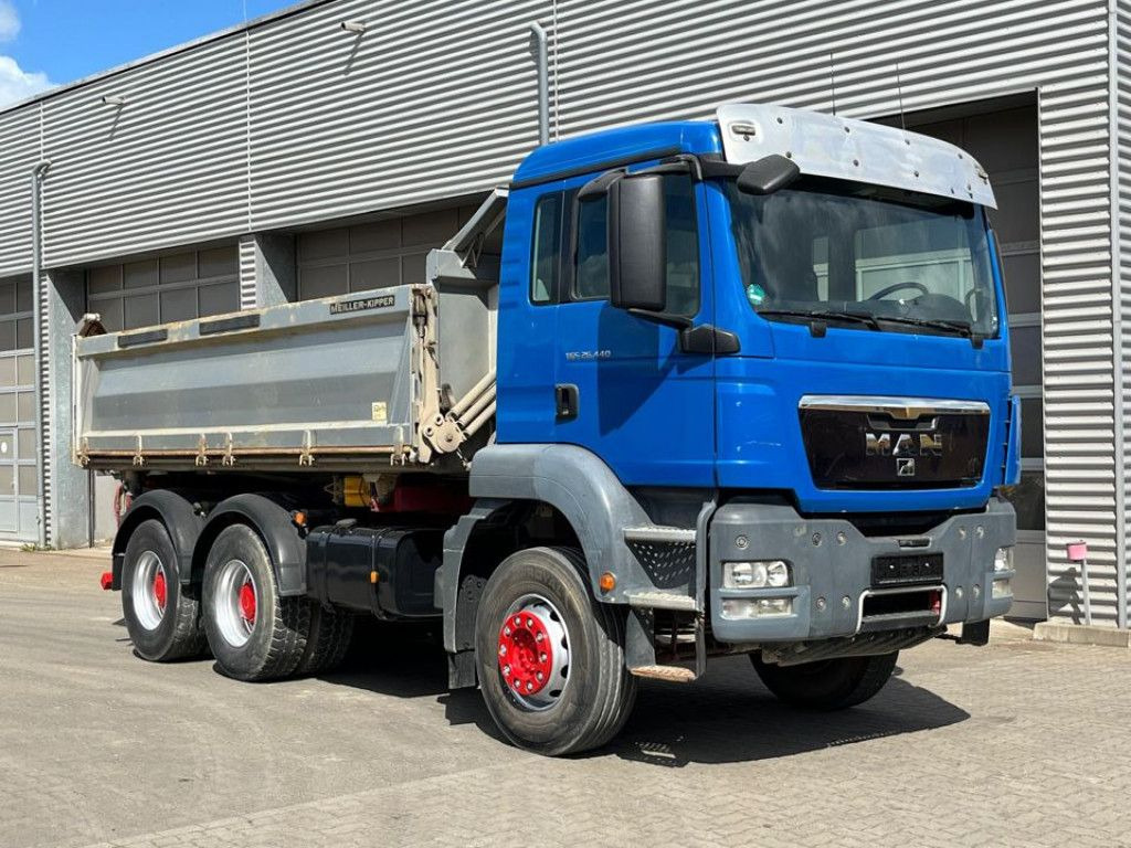 MAN TG-S 26.440 6x4 BB 3-Achs Kipper MeillerSchalter MAN TG-S 26.440 6x4 BB 3-Achs Kipper MeillerSchalter - Самосвал: фото 2 MAN TG-S 26.440 6x4 BB 3-Achs Kipper MeillerSchalter MAN TG-S 26.440 6x4 BB 3-Achs Kipper MeillerSchalter - Самосвал: фото 2