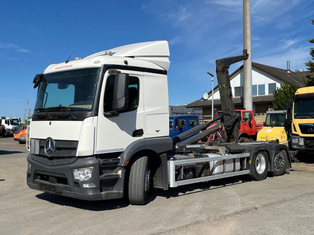 MERCEDES-BENZ Actros 2543 L 6x2 Abrollkipper MeillerLenk Lift - Крюковой мультилифт: фото 1 MERCEDES-BENZ Actros 2543 L 6x2 Abrollkipper MeillerLenk Lift - Крюковой мультилифт: фото 1
