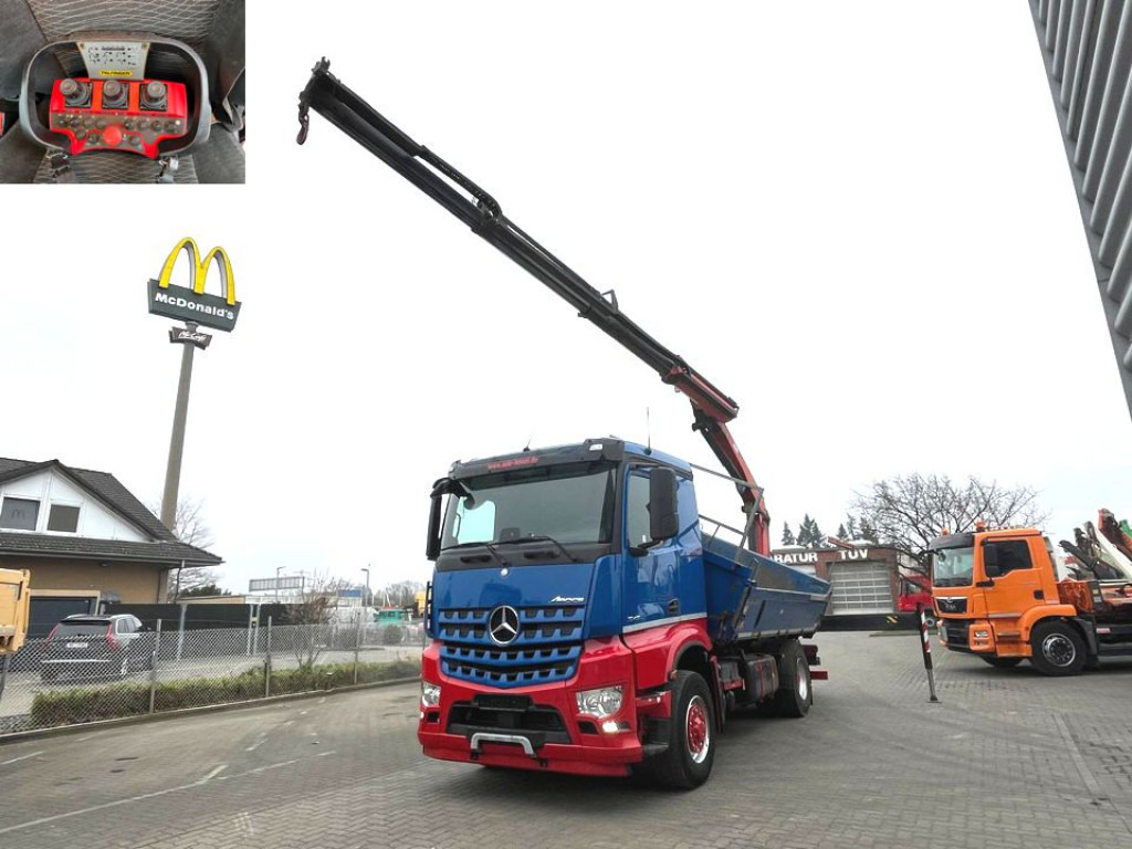 MERCEDES-BENZ Arocs 1845 4x4 HAD 2-Achs Allradkipper Heckkran Funk - Самосвал, Автоманипулятор: фото 1 MERCEDES-BENZ Arocs 1845 4x4 HAD 2-Achs Allradkipper Heckkran Funk - Самосвал, Автоманипулятор: фото 1