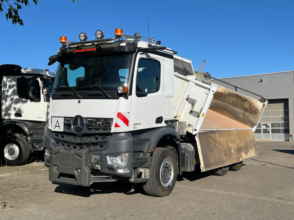 MERCEDES-BENZ Arocs 2645 K 6x4 3-Achs Kipper gr. Meiller Bordmatik 2 Stempel - Самосвал: фото 1 MERCEDES-BENZ Arocs 2645 K 6x4 3-Achs Kipper gr. Meiller Bordmatik 2 Stempel - Самосвал: фото 1