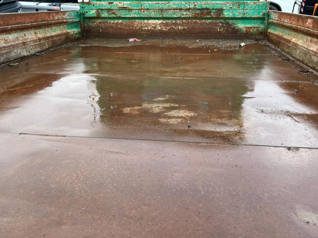 MERCEDES-BENZ Mercedes-Benz Vario 2-Achs Kipper 711 DK Meiller - Самосвал: фото 4 MERCEDES-BENZ Mercedes-Benz Vario 2-Achs Kipper 711 DK Meiller - Самосвал: фото 4