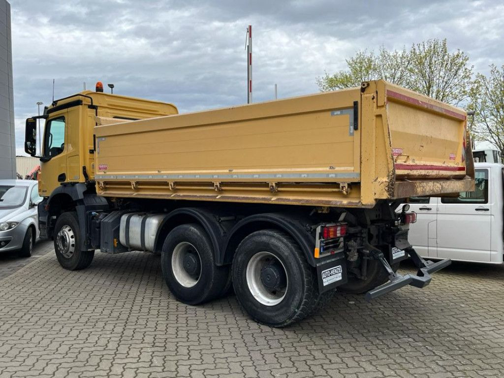 Mercedes-Benz Arocs 2643 K 6x4 3-Achs Kipper Blatt/Blatt, AP A - Самосвал: фото 4 Mercedes-Benz Arocs 2643 K 6x4 3-Achs Kipper Blatt/Blatt, AP A - Самосвал: фото 4
