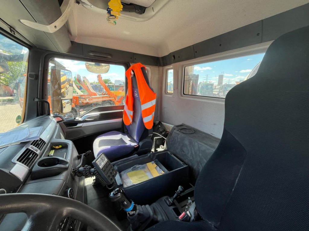 MAN TG-S 18.440 4x4 H BLS SZM Komplettpreis mit Betonauflieger - Тягач: фото 2 MAN TG-S 18.440 4x4 H BLS SZM Komplettpreis mit Betonauflieger - Тягач: фото 2