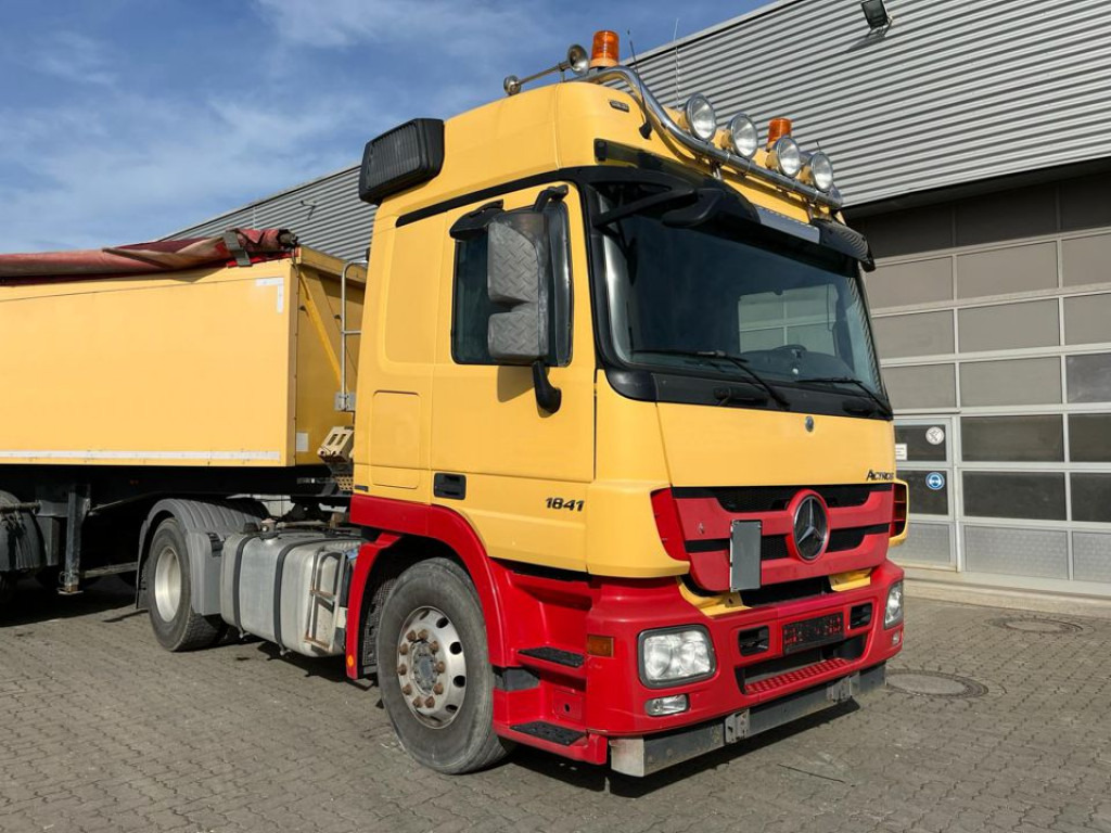MERCEDES-BENZ Actros 1841 LS SZM - Тягач: фото 3 MERCEDES-BENZ Actros 1841 LS SZM - Тягач: фото 3