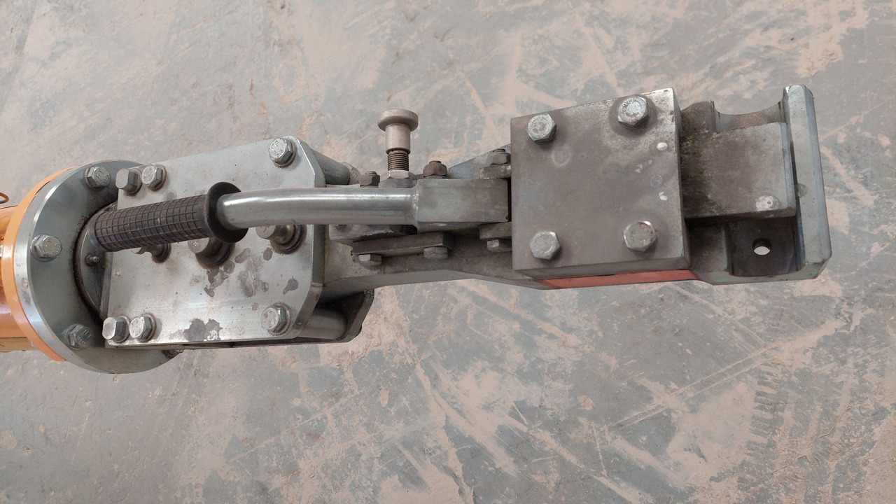 Towbar A220 JMS - Аэродромная техника: фото 4 Towbar A220 JMS - Аэродромная техника: фото 4