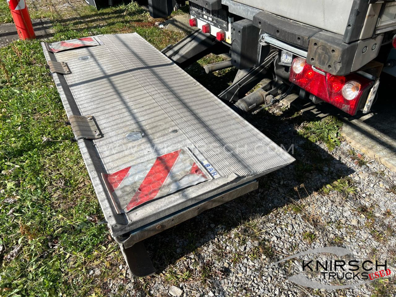 SCHMITZ SKO 24 Doppelstock, LBW 2000 kg, Liftachse - Изотермический полуприцеп: фото 4 SCHMITZ SKO 24 Doppelstock, LBW 2000 kg, Liftachse - Изотермический полуприцеп: фото 4