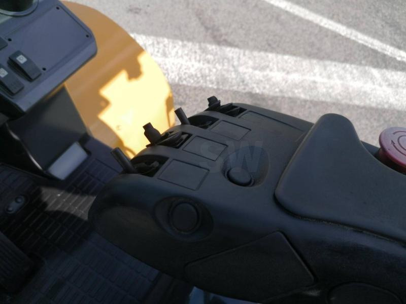 Газовый погрузчик Caterpillar GP40N: фото 12