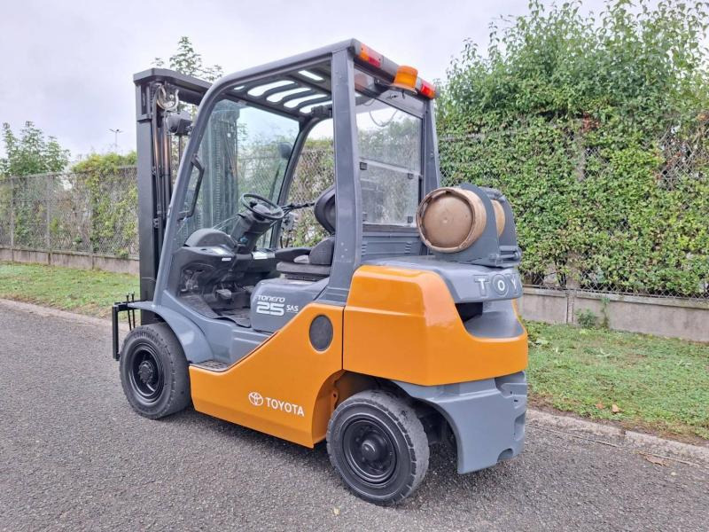 Toyota 028FGF25 - Газовый погрузчик: фото 4 Toyota 028FGF25 - Газовый погрузчик: фото 4