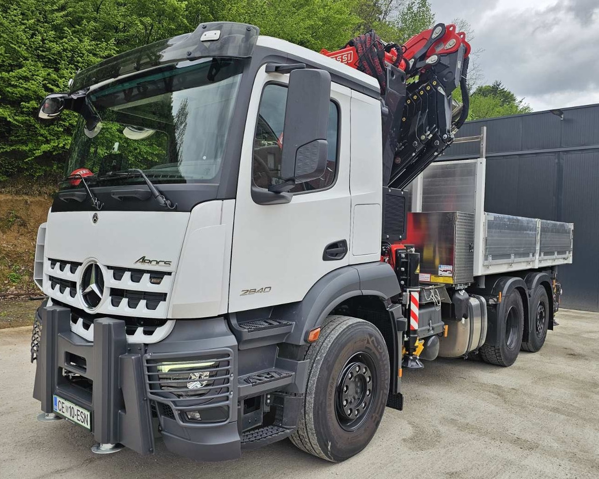 MERCEDES-BENZ Hiab Palfinger Fassi F545-6 JIB-6 - Самосвал: фото 1 MERCEDES-BENZ Hiab Palfinger Fassi F545-6 JIB-6 - Самосвал: фото 1