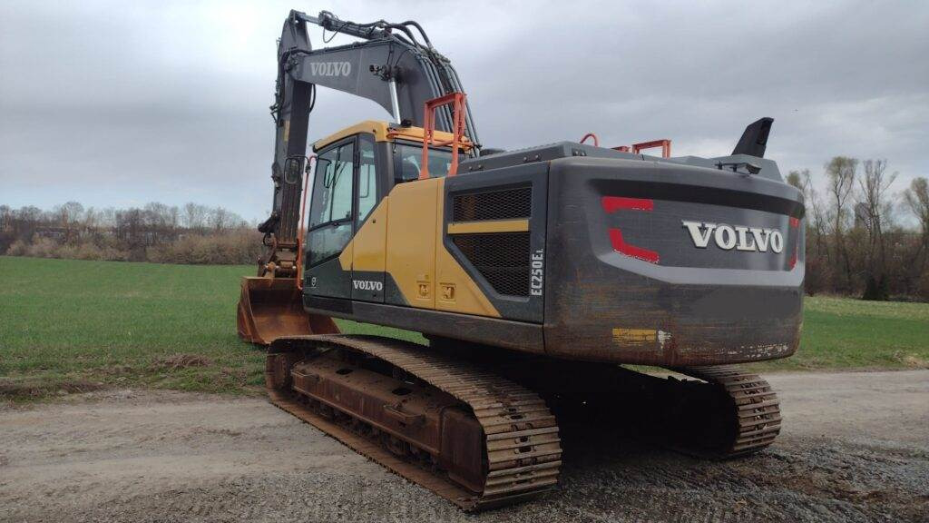 Volvo EC250EL - Гусеничный экскаватор: фото 3 Volvo EC250EL - Гусеничный экскаватор: фото 3