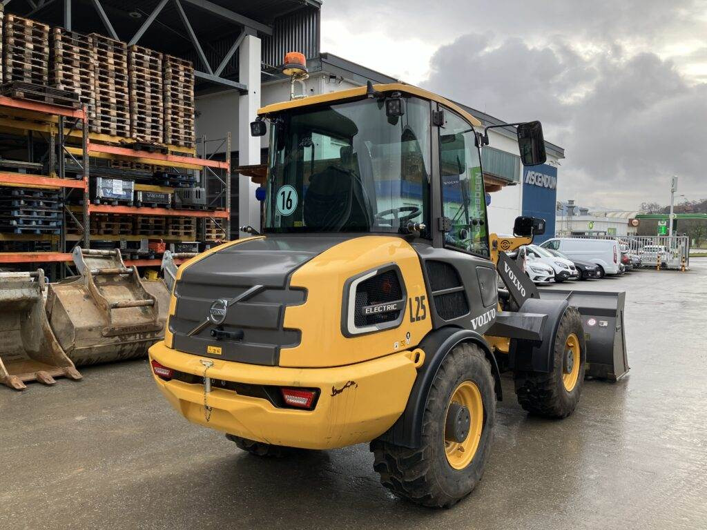Volvo JL25H Electric - Мини-погрузчик с бортовым поворотом: фото 2 Volvo JL25H Electric - Мини-погрузчик с бортовым поворотом: фото 2